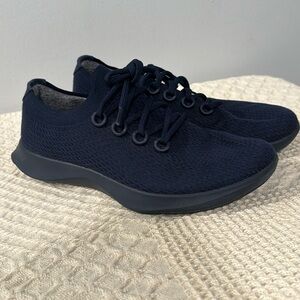 Allbirds men’s navy shoes